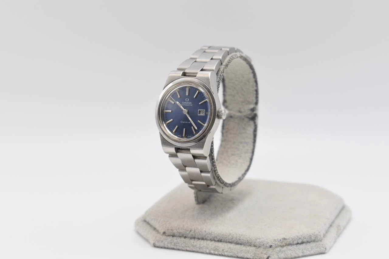 Omega Genève Lady Automatic Blue Top-Date Cal. 684 Steel 26x27mm — foto dell’esemplare MASSA SHW