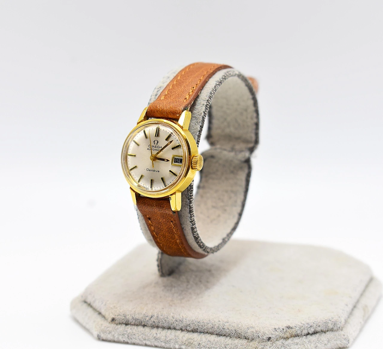 Omega Genève · 49098745 — foto 1 di 5