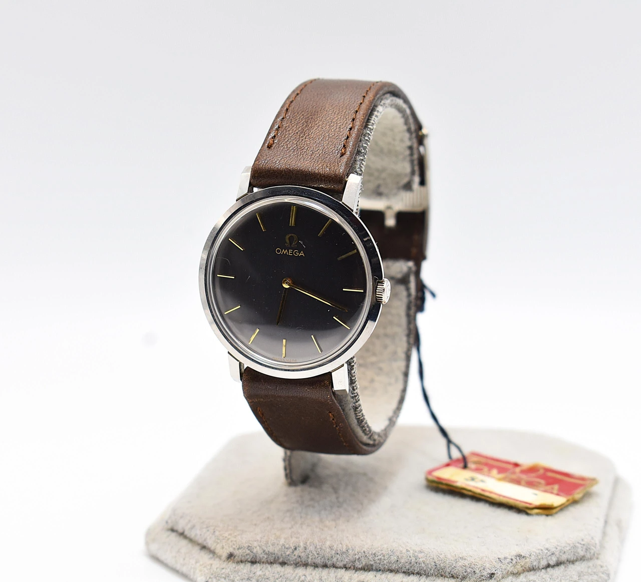 Omega Classic 111.046 Cal. 620 31,5 mm – Quadrante grigio originale – NOS — foto dell’esemplare MASSA SHW