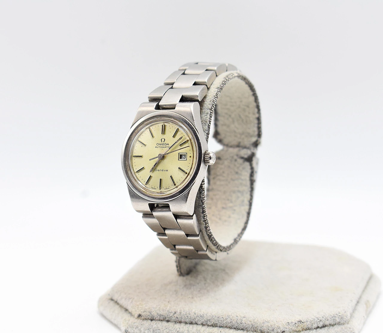 Omega Genève · 48917425 — foto 1 di 5