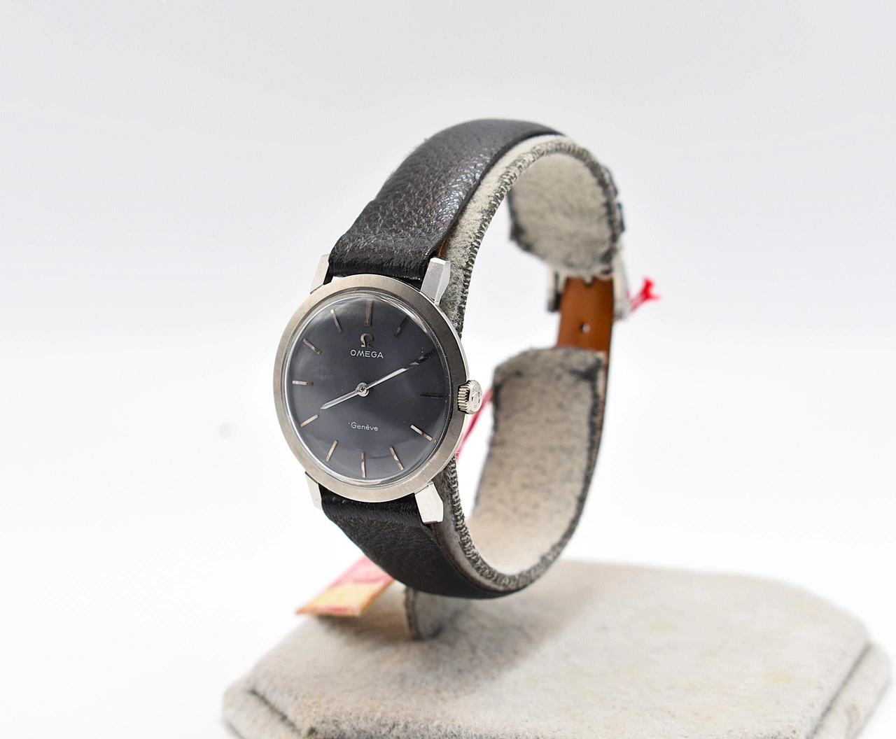 Omega Genève · 48789392 — foto 1 di 5
