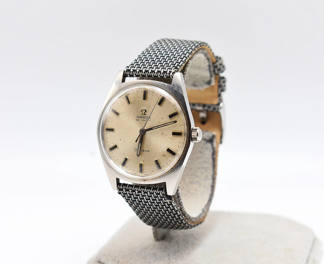 Omega Genève · 48979732 — foto 1 di 5