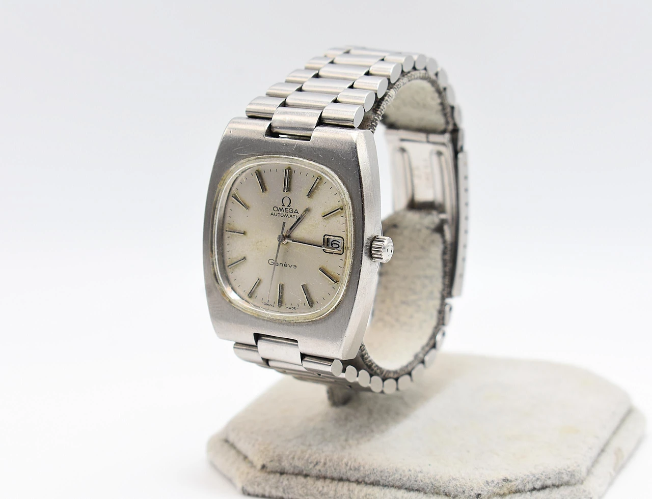 Omega Genève · 48979957 — foto 1 di 5