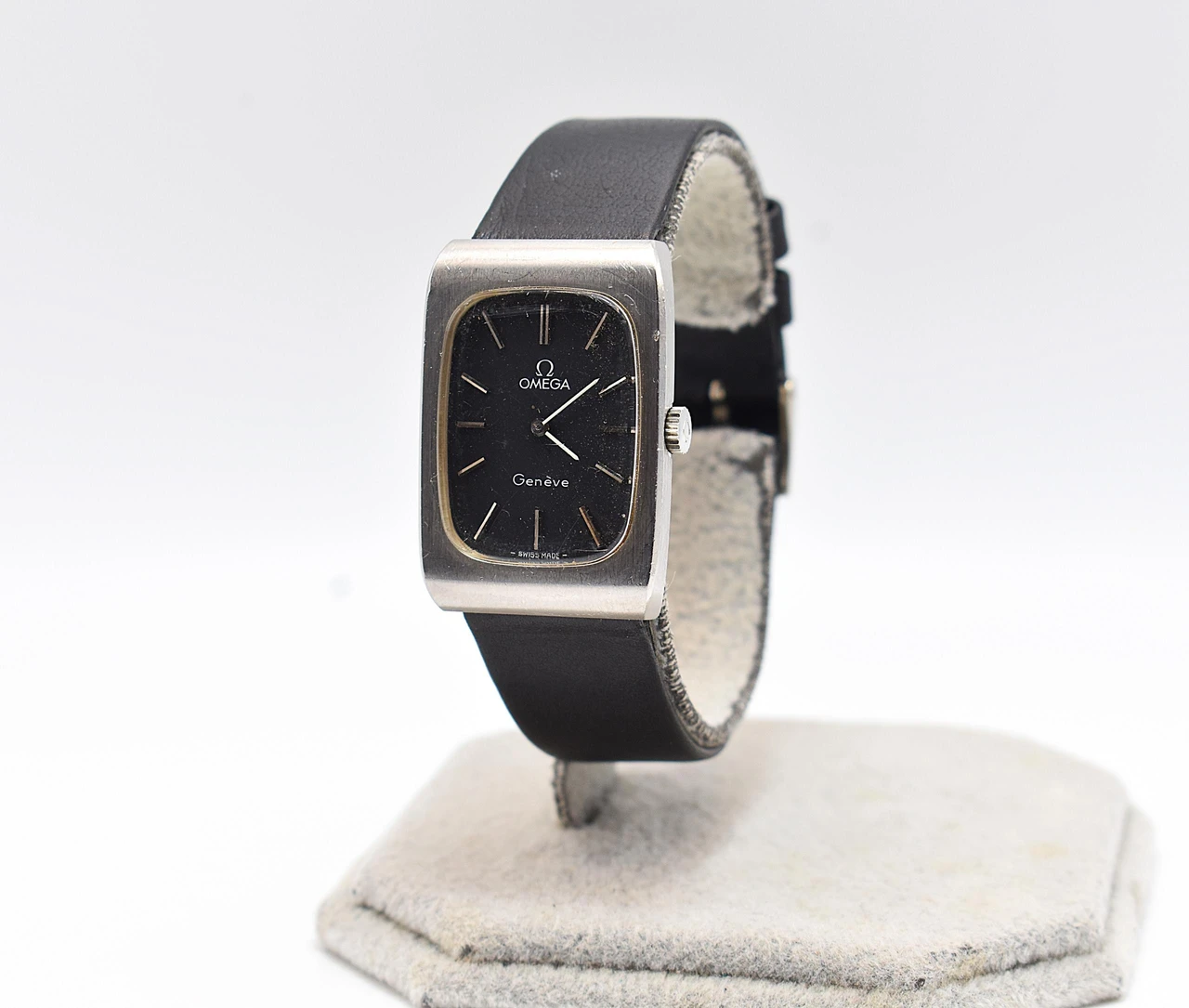 Omega Genève · 48917375 — foto 1 di 5