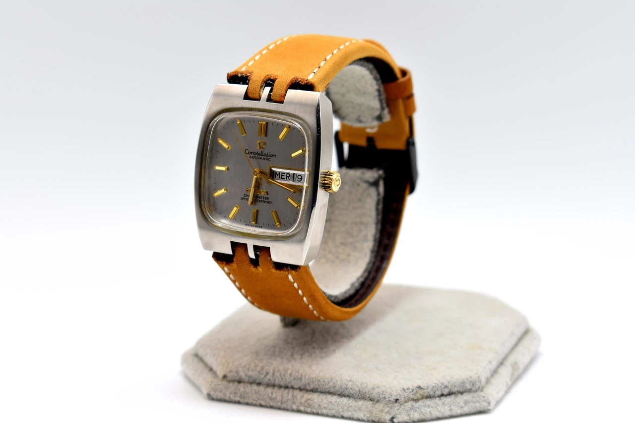 Omega Constellation Automatic Day-Date 33,5 mm – Quadrante grigio originale – Pelle — foto dell’esemplare MASSA SHW